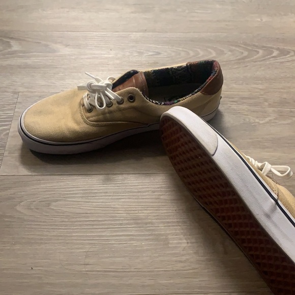 Comfortable aztec print vans mew condition worn a few times - Picture 3 of 4